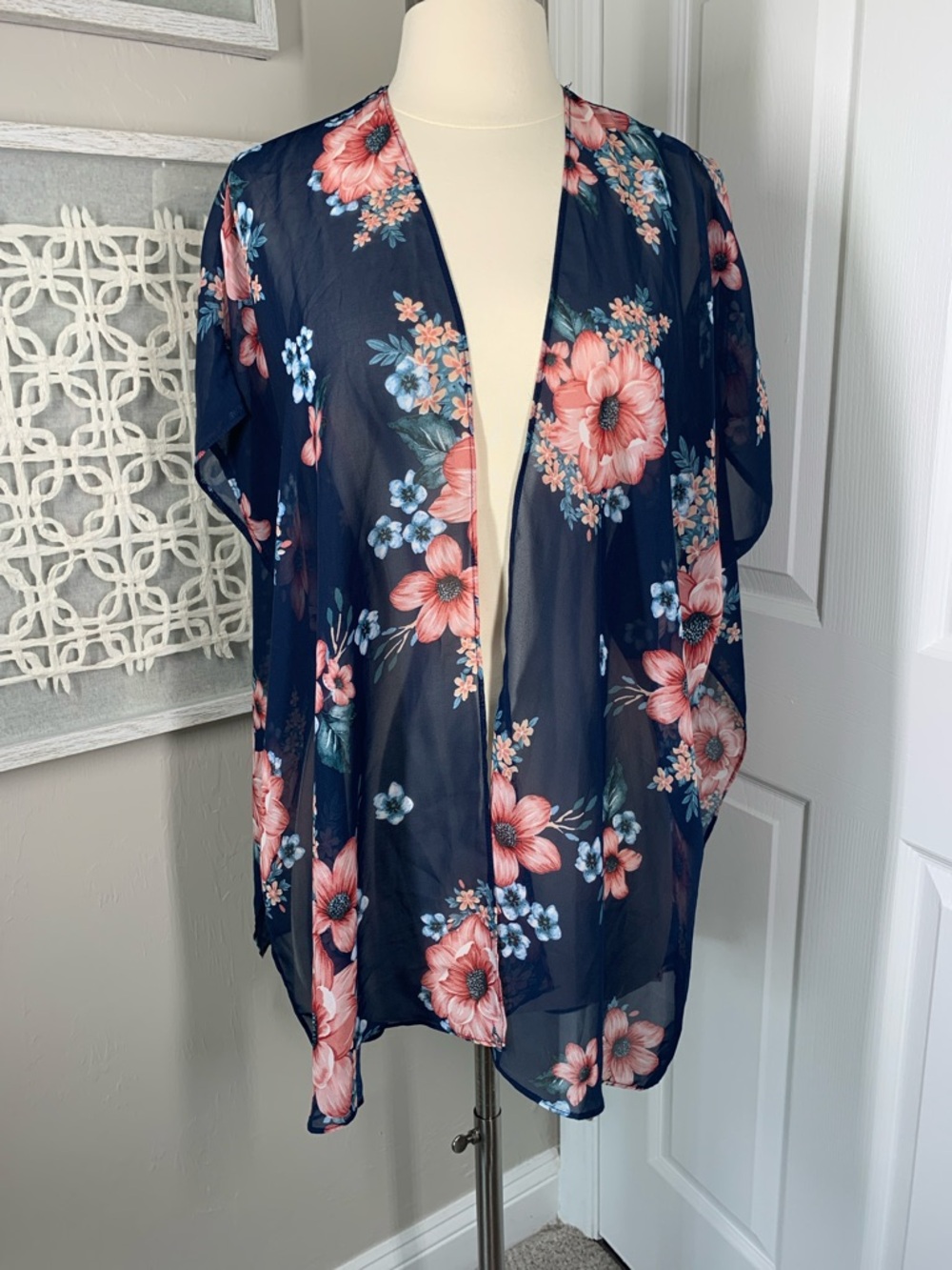 ANDTHEWHY kimono style sheer shrug navy blue with pink floral print size XS - Picture 1 of 7